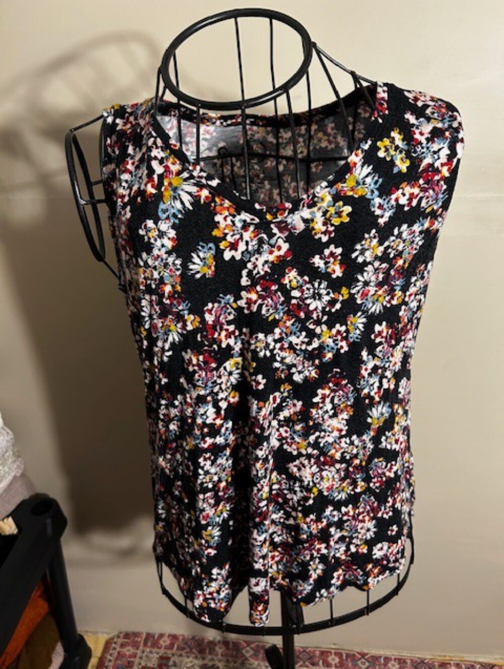 Size large womens tank top shirt blouse  tee t black floral pink